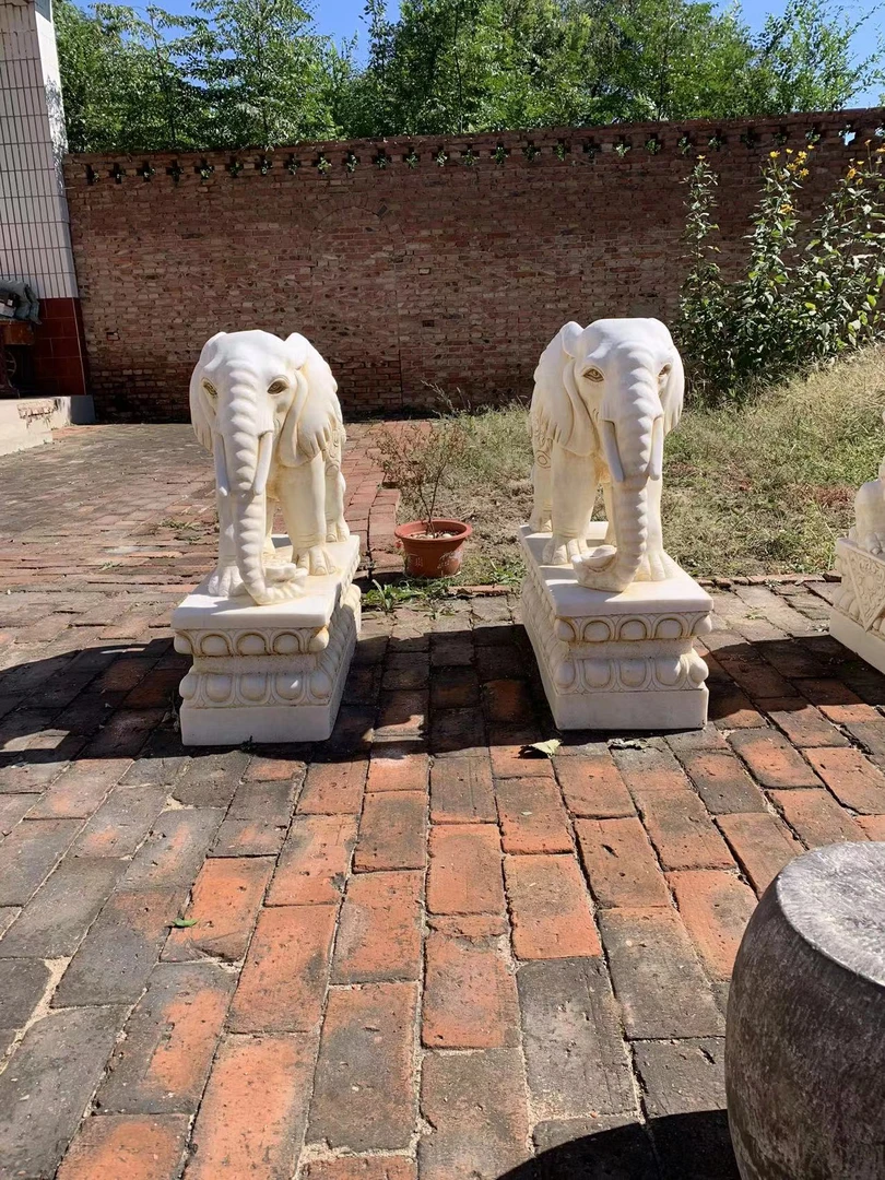 一级汉白玉大象门蹲，高80厘米，长74厘米，宽30厘米