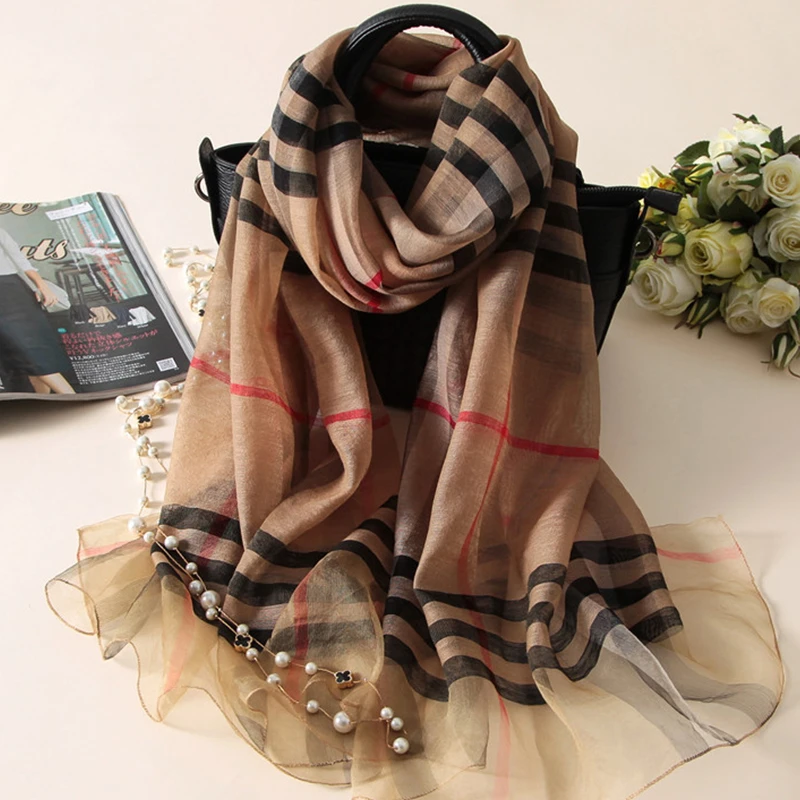 真丝围巾女春秋冬款新款桑蚕丝丝巾长款韩版百搭格子披肩秋季纱巾