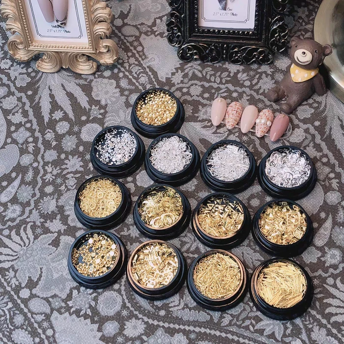 金属饰品混装金银指甲贴月亮镂空铆钉装饰棍圈半圆三角长维爱美甲