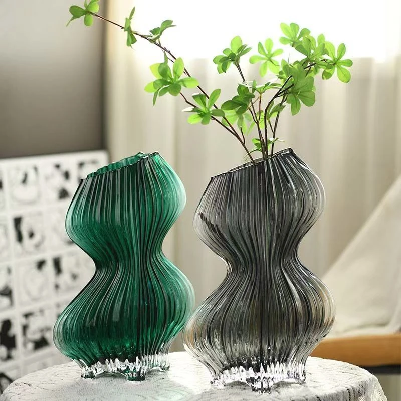 创意小众蝴蝶束腰原色玻璃餐桌上花瓶客厅餐桌插花水养百合干花