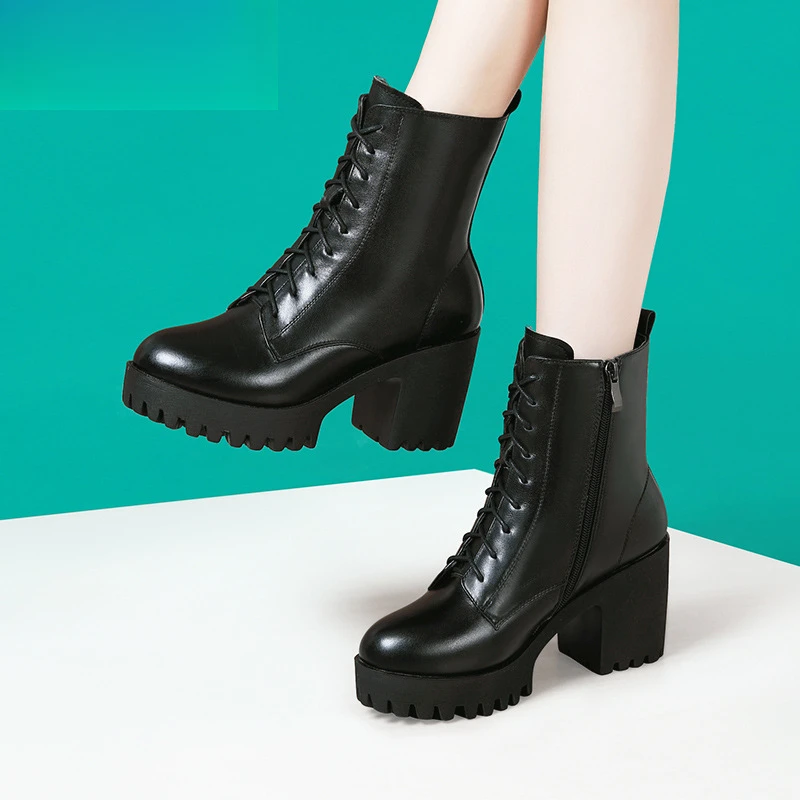 到脚踝的短靴时尚百搭圆头中筒靴加绒英伦风马丁靴厚底高跟粗耐磨