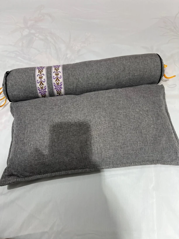 老粗布艾草枕.。外面套可以拆卸水洗