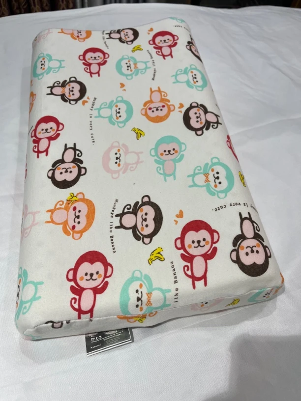 儿童乳胶枕尺寸是45/24透气柔软舒适