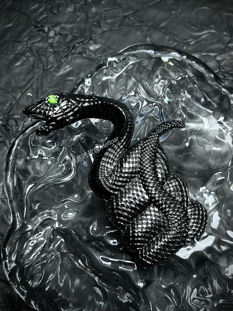 【蒸汽玫瑰】“灵蛇”打火机金属机身粉色防风火焰小众高级感礼物ins