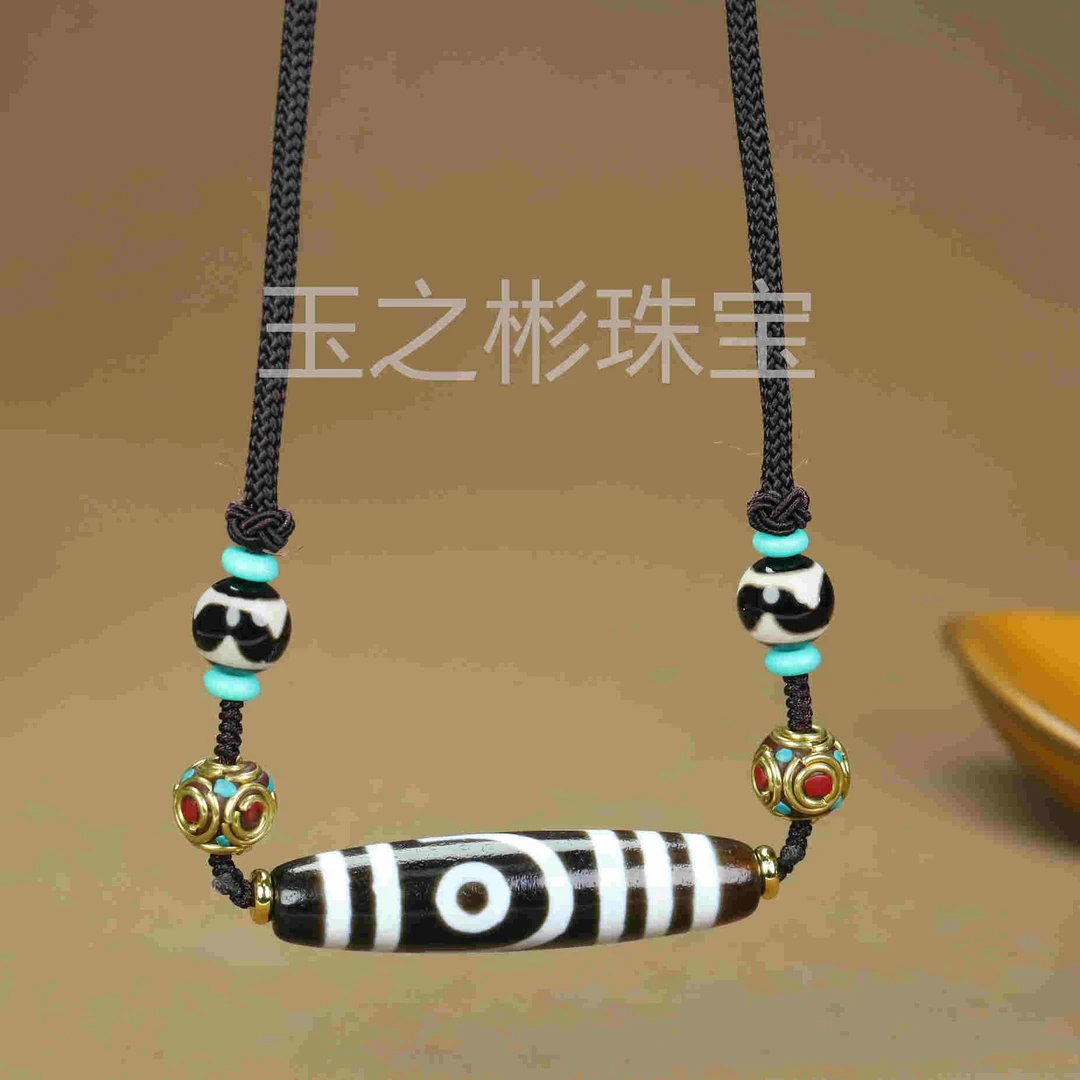 天然玛瑙风化包浆两眼珠项坠经典设计送朋友高端大气锁骨链