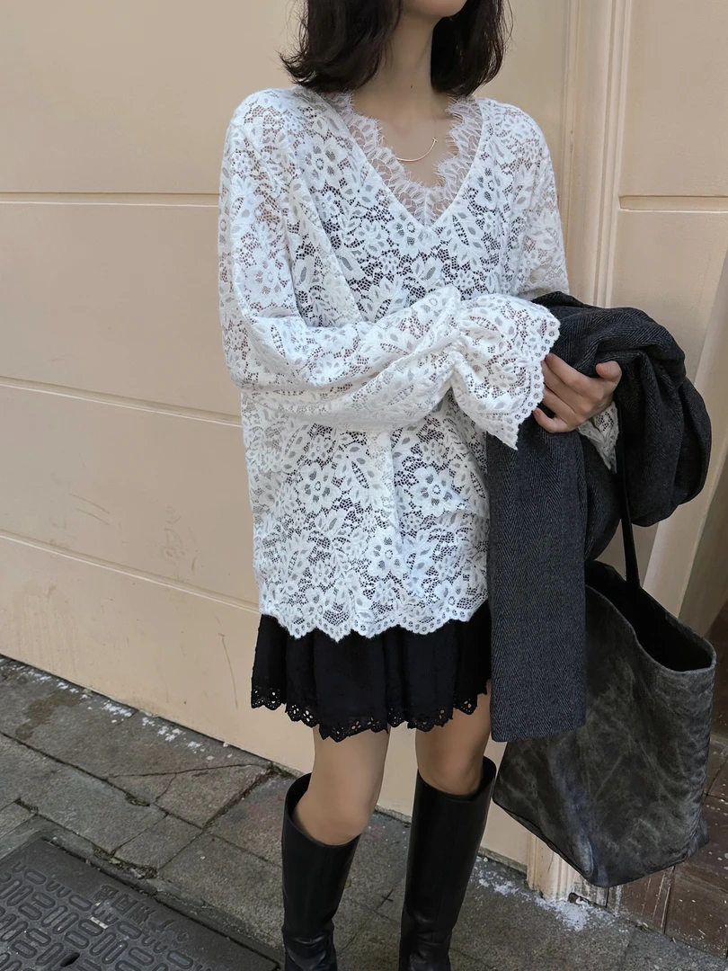 I.YANG V领荷叶袖蕾丝气质长袖白色时尚百镂空设计师