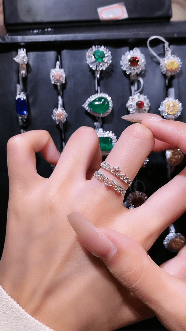 【闪购商品】钻石戒指/指环18K金镶嵌钻石护戒