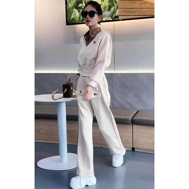 欧洲站时尚休闲运动套装女秋冬加绒加厚2023新款假两件上衣两件套