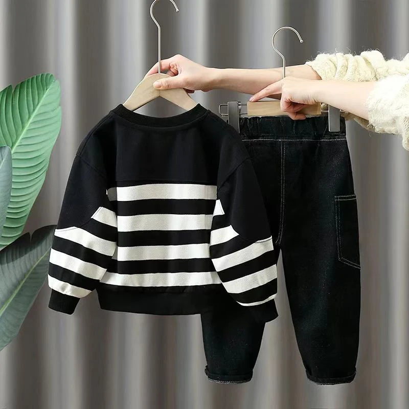 男童秋装套装2025新款网红儿童洋气时髦条纹卫衣春秋休闲两件套潮