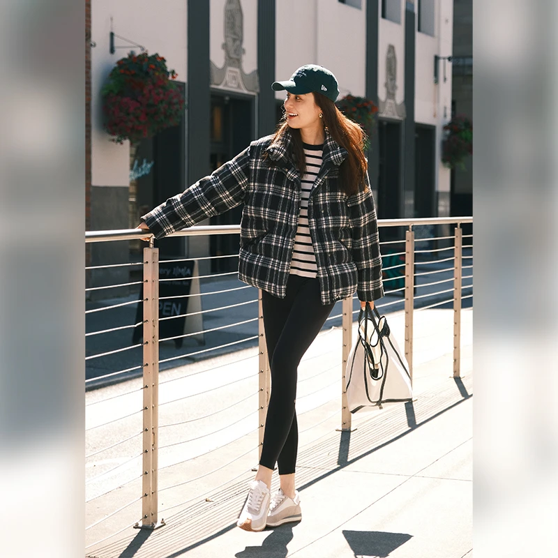 95安心白鹅绒不易起球绒感黑白格羽绒服可拆卸两穿外套W24S3141Y