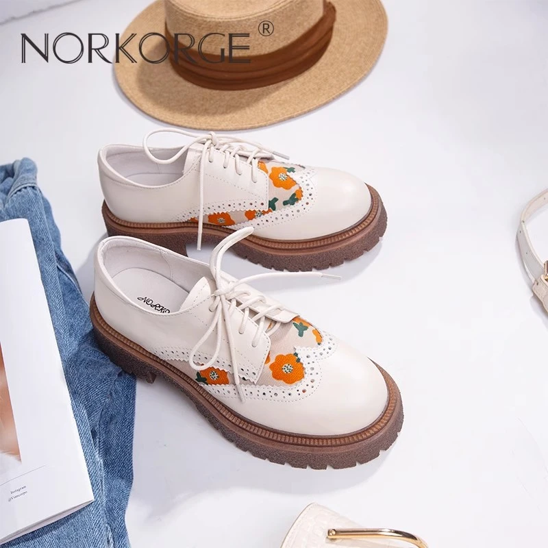 原创新款春复古仙女风俏皮米白色系带单鞋女真皮配裙子小皮鞋2024