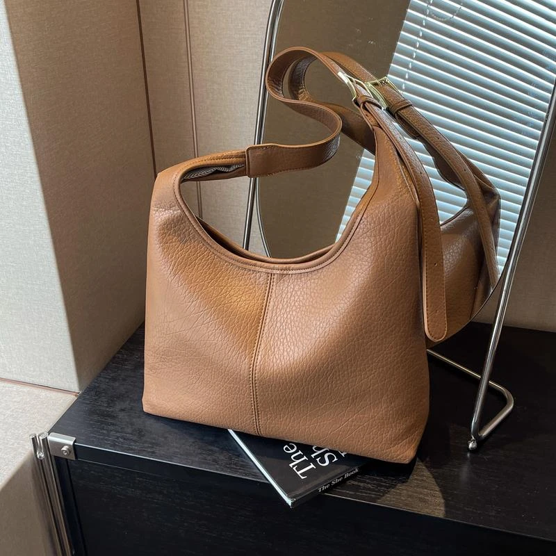 软皮复古大容量托特包包女2023新款时尚网红斜挎百搭ins单肩女包