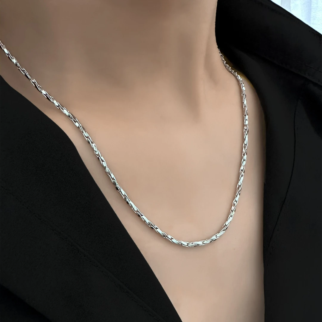 不锈钢项链 流光扭鳞项链时尚型男锁骨链ins轻奢设计感百搭素链子