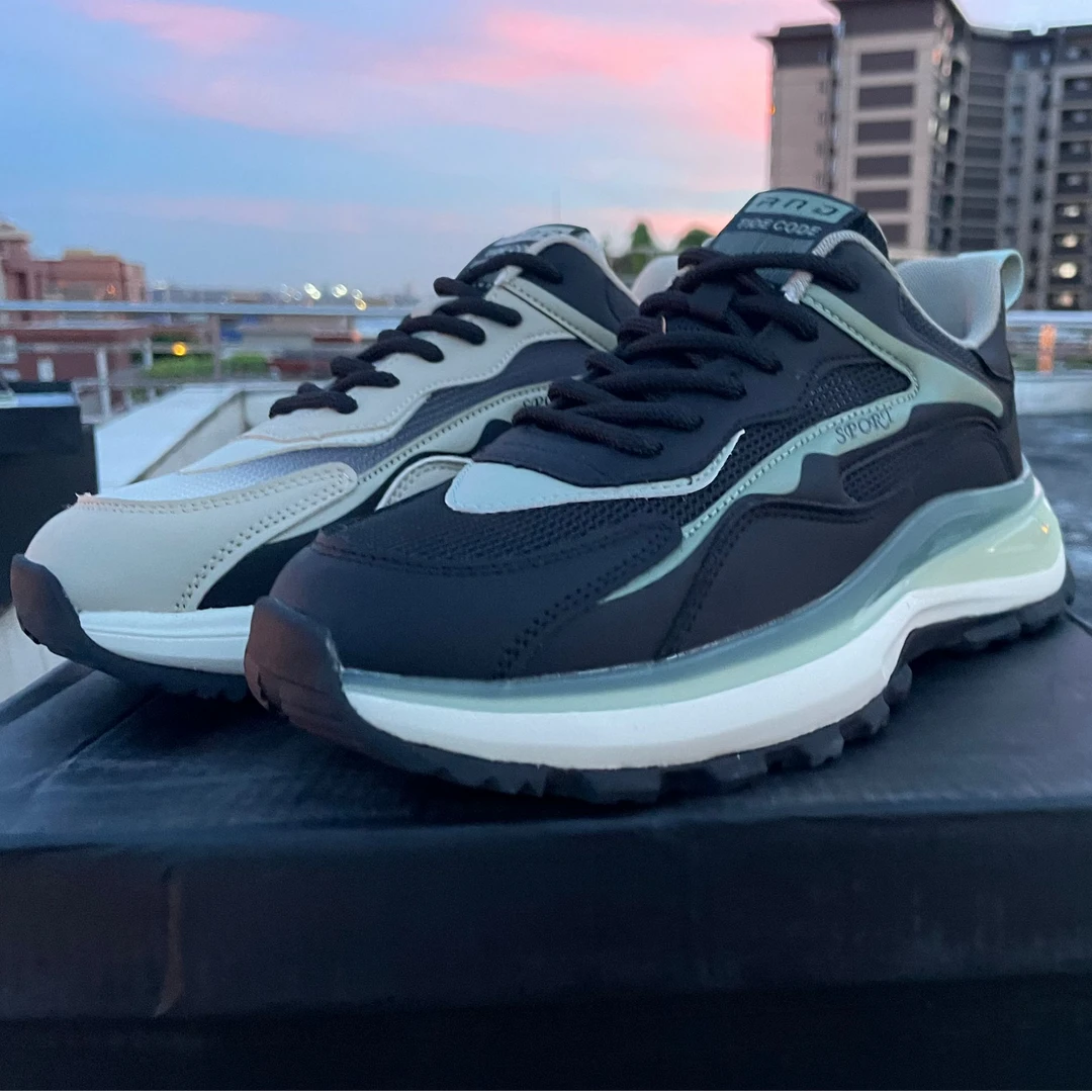 户外休闲鞋---减震轻便透气软底软面