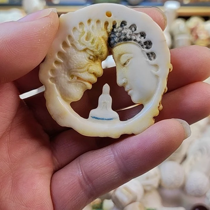 【闪购商品】尼****四镂空牌