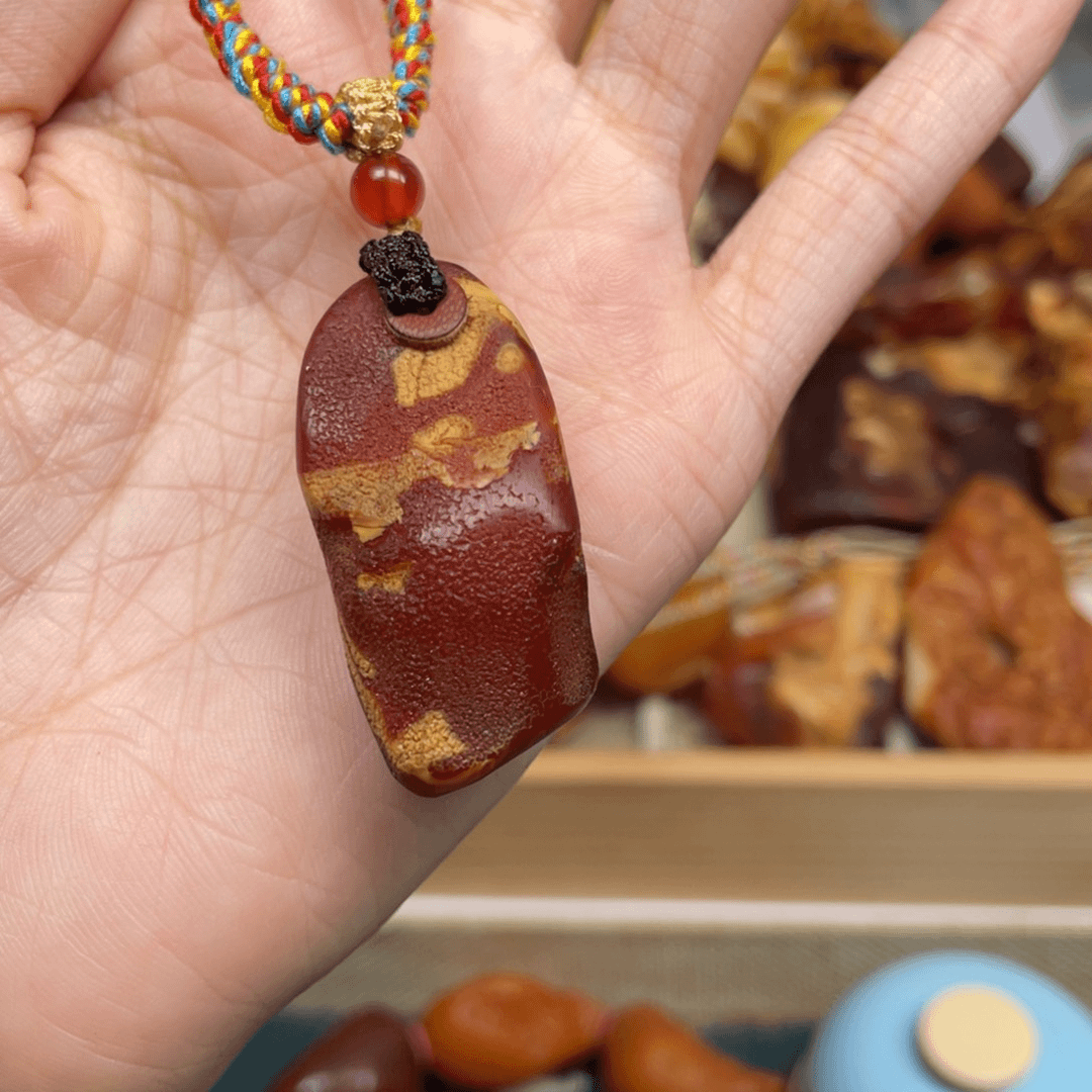 琥珀珠宝奇石未镶嵌