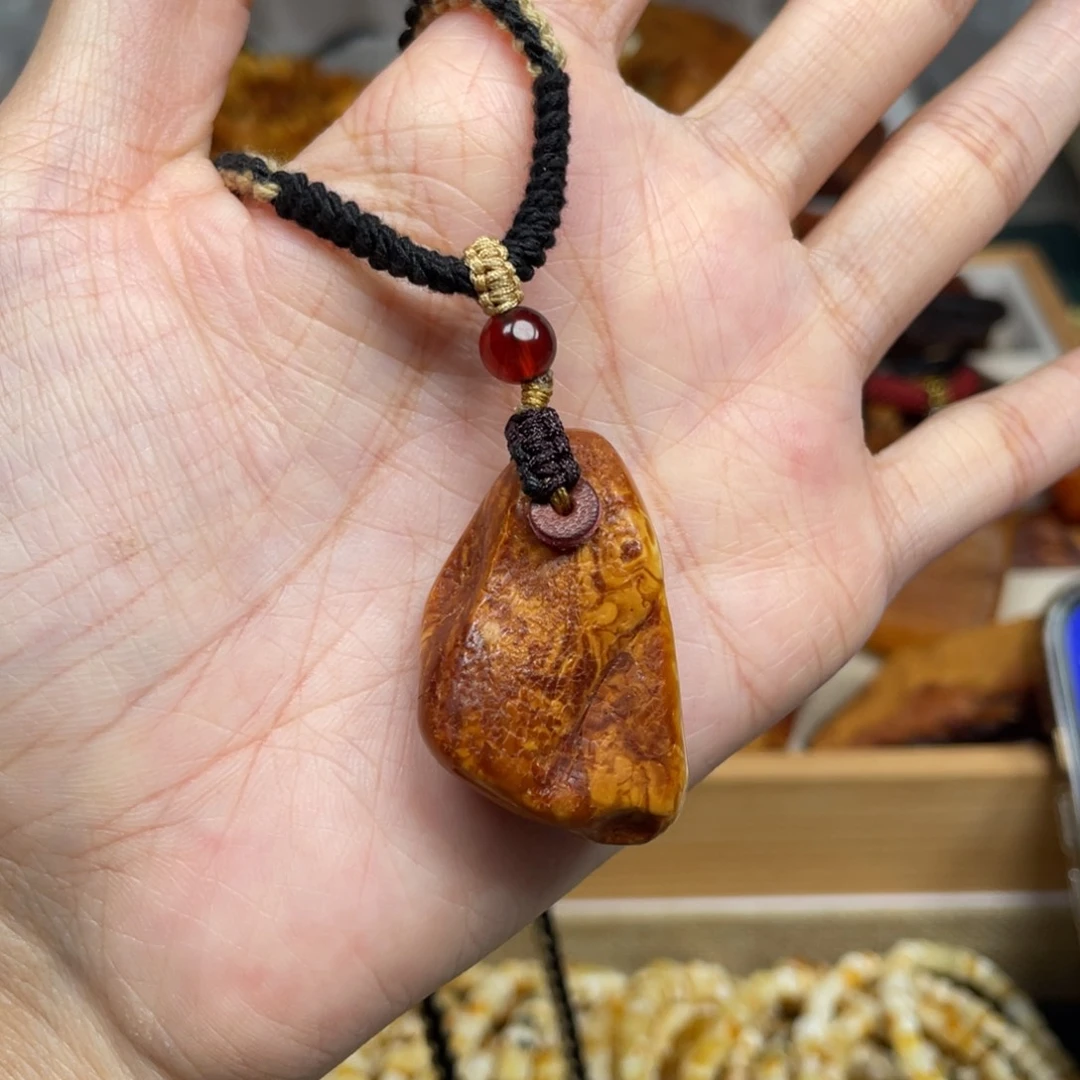 琥珀珠宝奇石未镶嵌