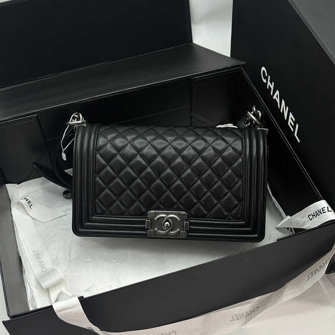 95新 Chanel/香奈儿 艾瑟尔奢品/黑银中号leboy/6357