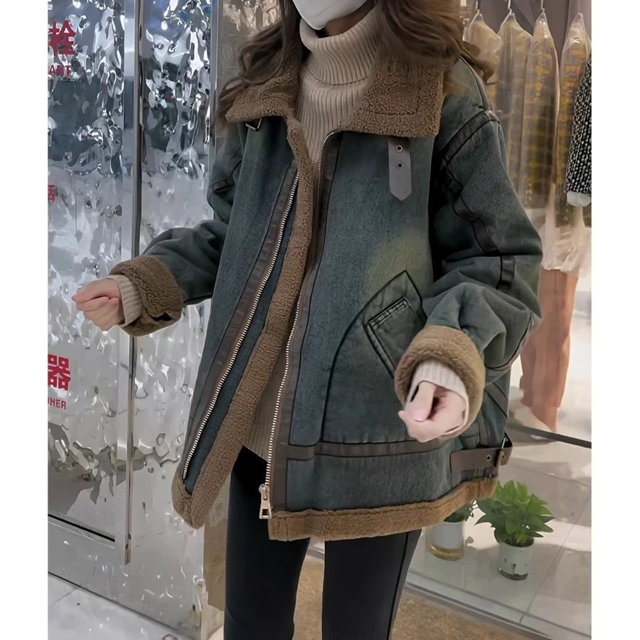 复古蓝牛仔拼接毛绒加厚短外套女冬季新款设计感小众显瘦减龄通勤