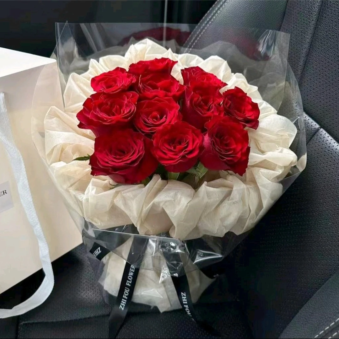 【同城外卖配送】11朵红玫瑰创意小香风系列送女友表白求婚花束