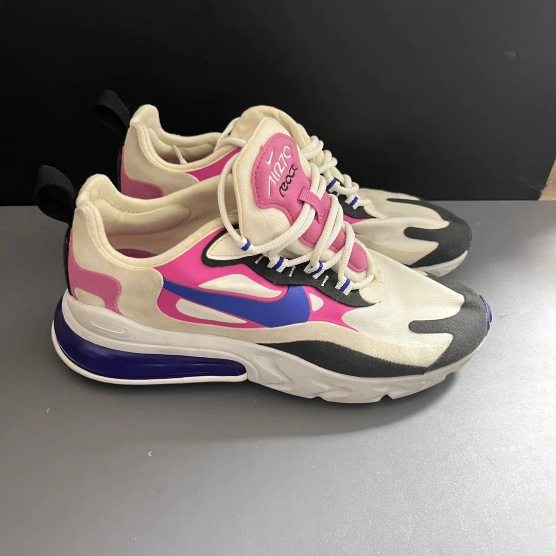 38码 低帮 白蓝 跑鞋 9新 市场价 1999