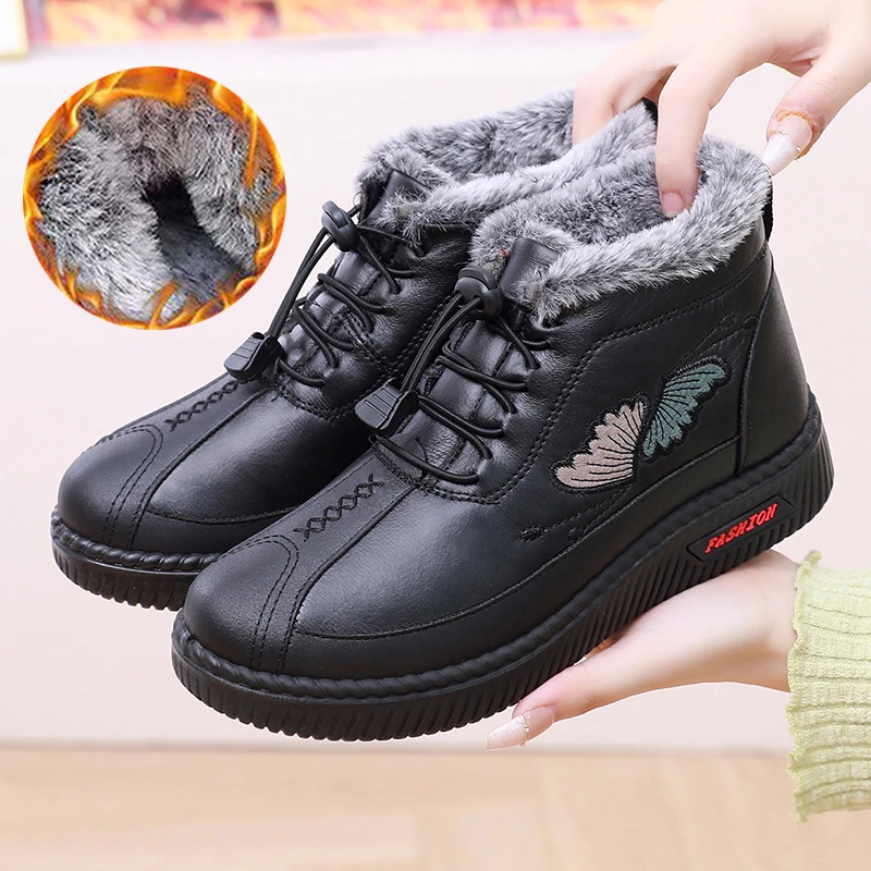 棉鞋女冬季新款老北京布鞋皮面防水保暖短靴加绒加厚舒适妈妈棉靴