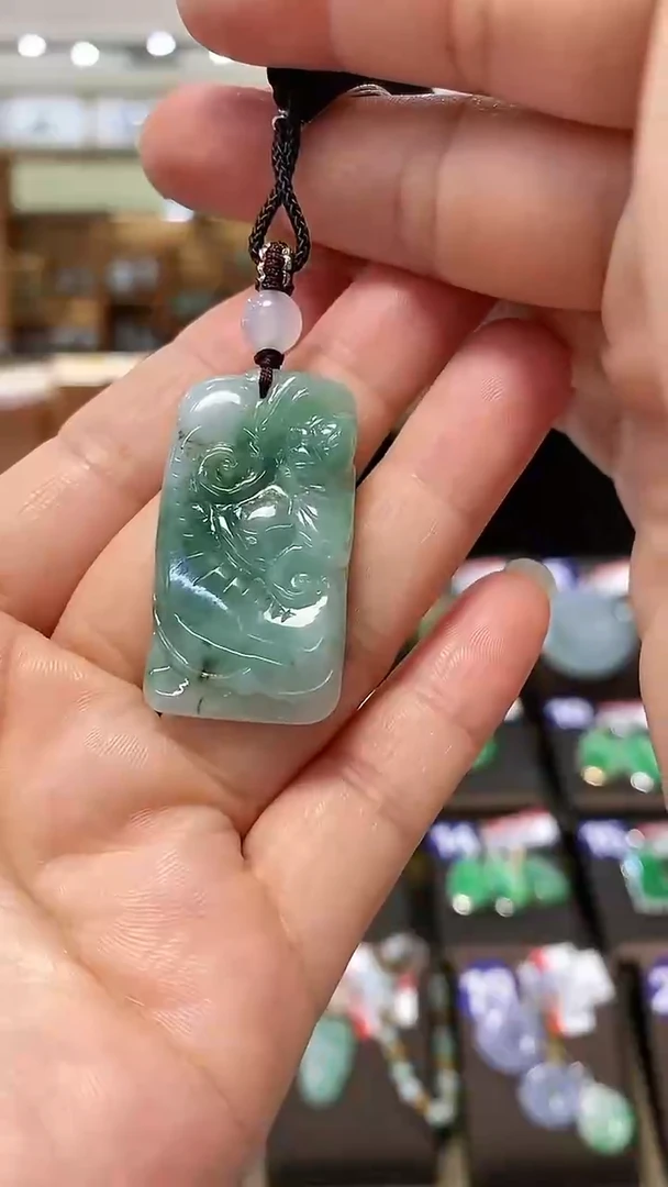【闪购商品】翡翠颈饰未镶嵌天然翡翠如意牌