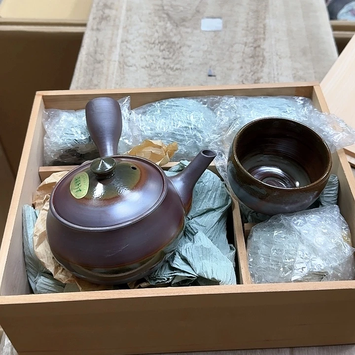 壶用****8茶器。