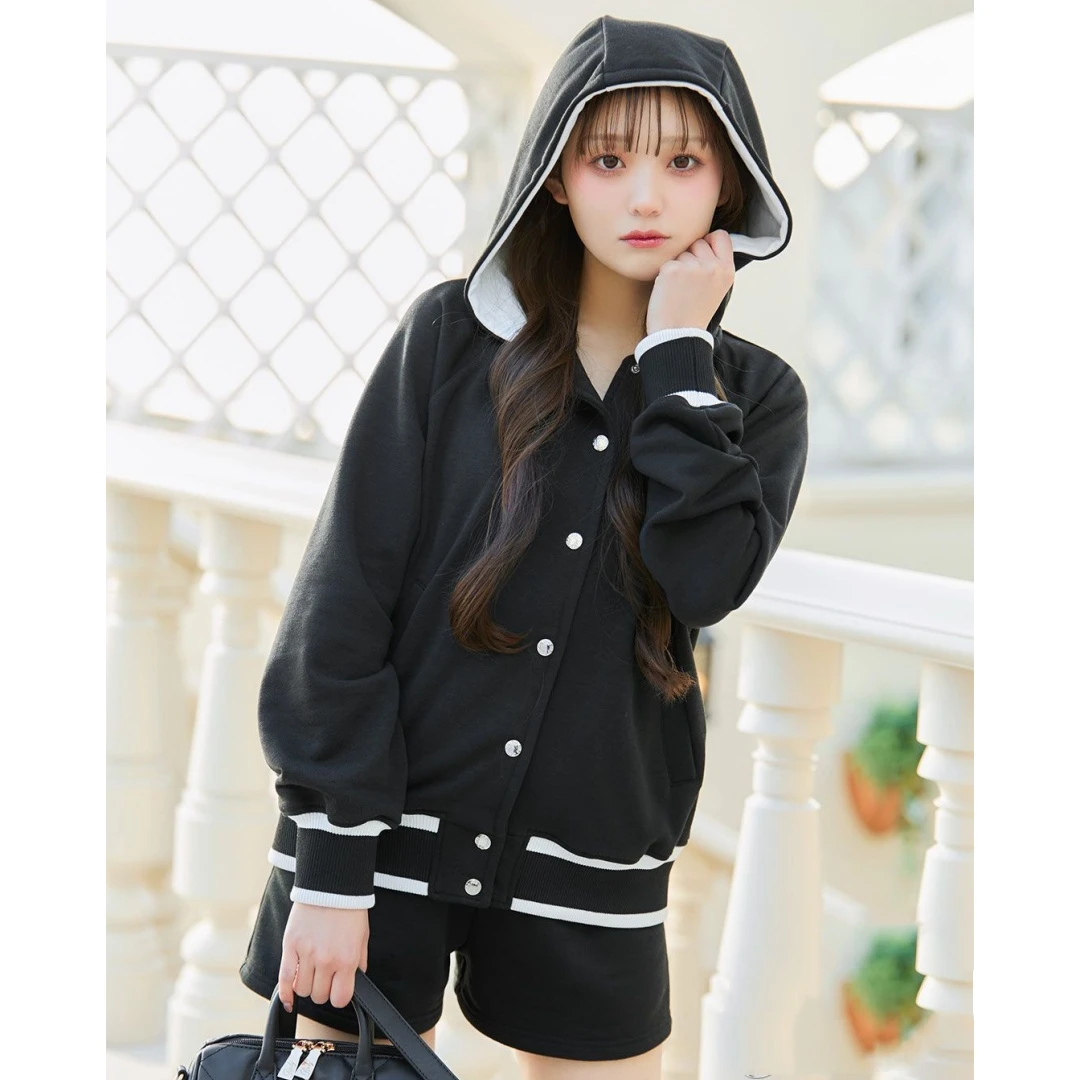 【TaKuMi】日系品牌 初秋新款 R 气质休闲风百搭减龄卫衣短裤套装