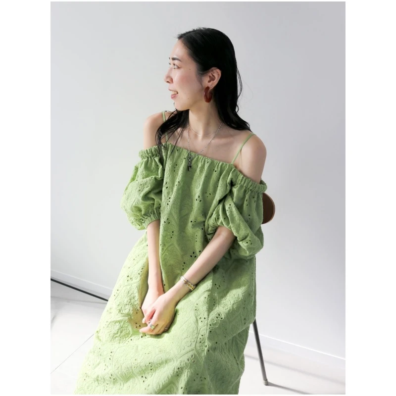 【TaKuMi】日系品牌 夏季新款 U 蕾丝刺绣高级气质一字肩连衣裙