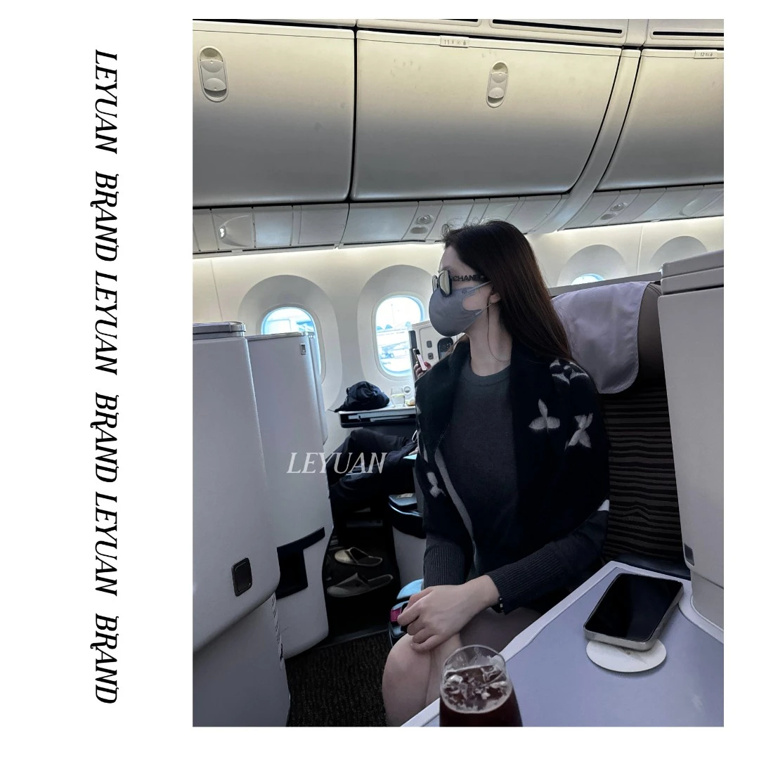 【飞行必备】LEYUAN·上衣圆领针织衫四条杠显瘦长袖慵懒风打底衫