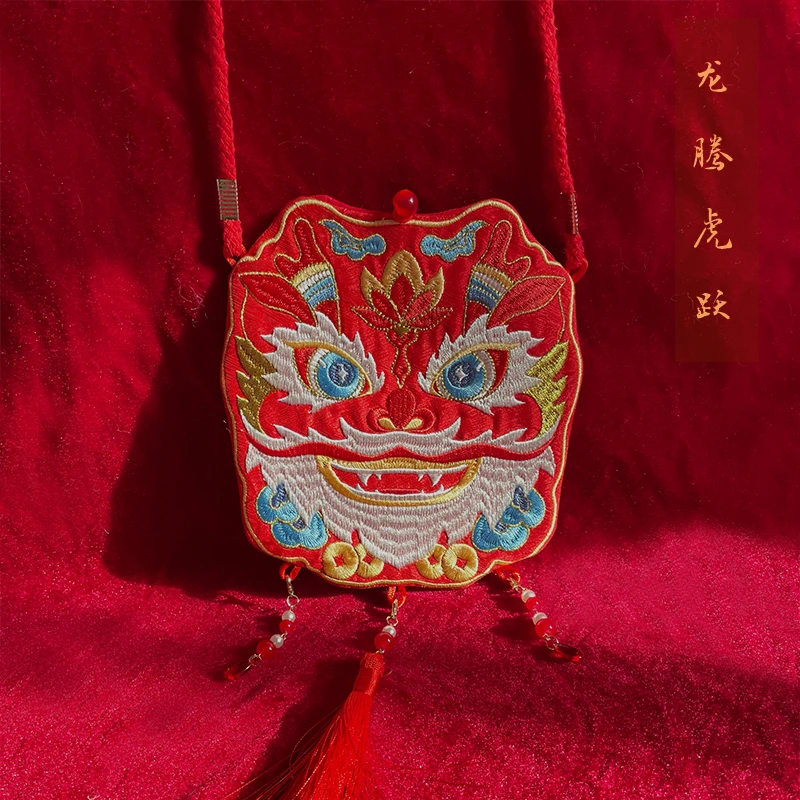 龙年民俗刺绣斜挎包拜年中国风喜庆红色民族风国潮汉服包高档平安