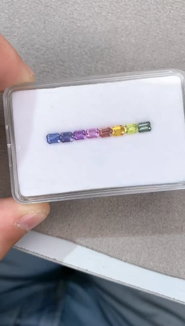 【闪购商品】彩色蓝宝石裸石未镶嵌一组3*4mm