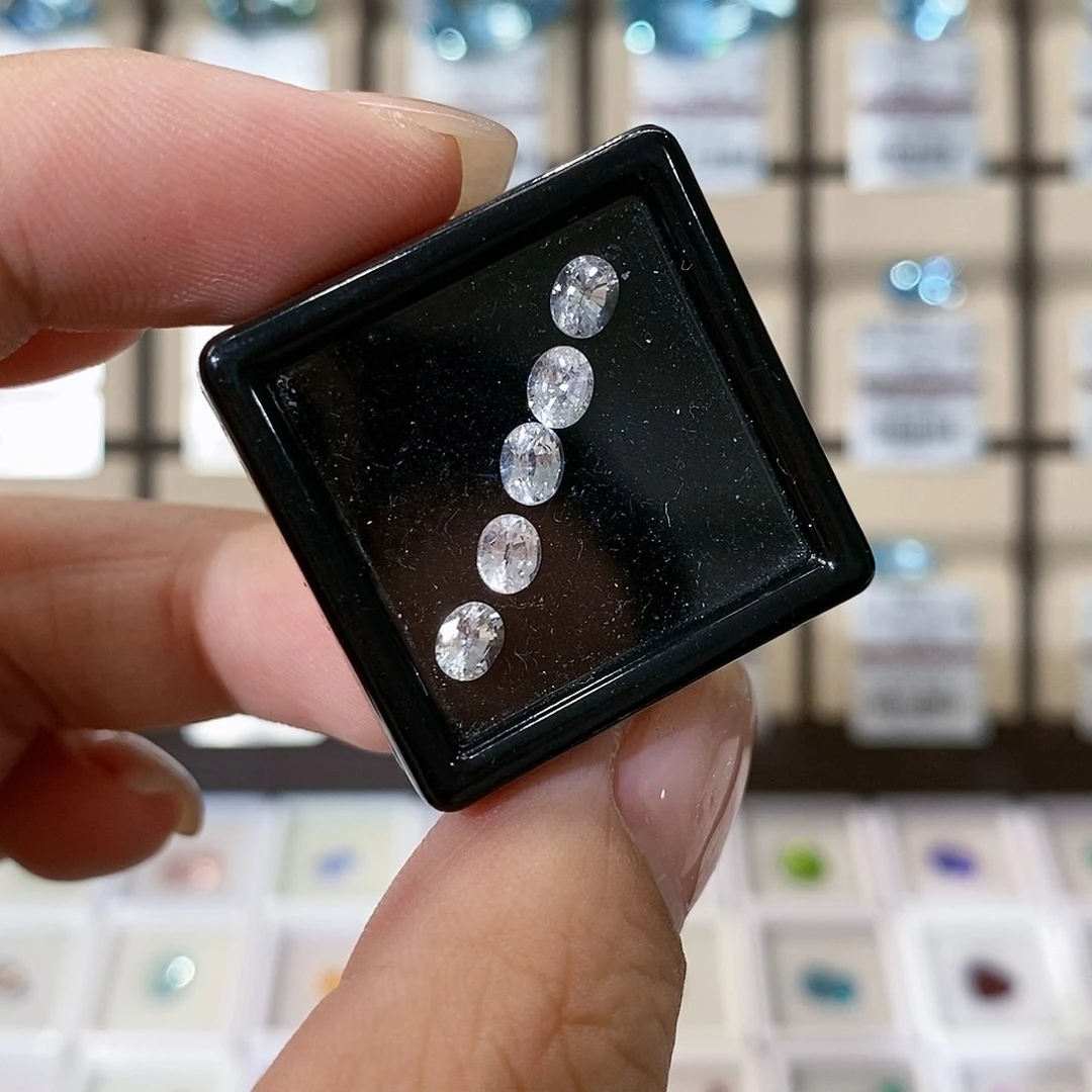 彩色蓝宝石裸石未镶嵌1.92克拉