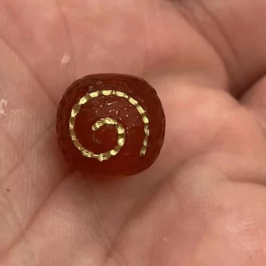 编号300-------巴西玛瑙陨石坑11*12mm 多样性发其一