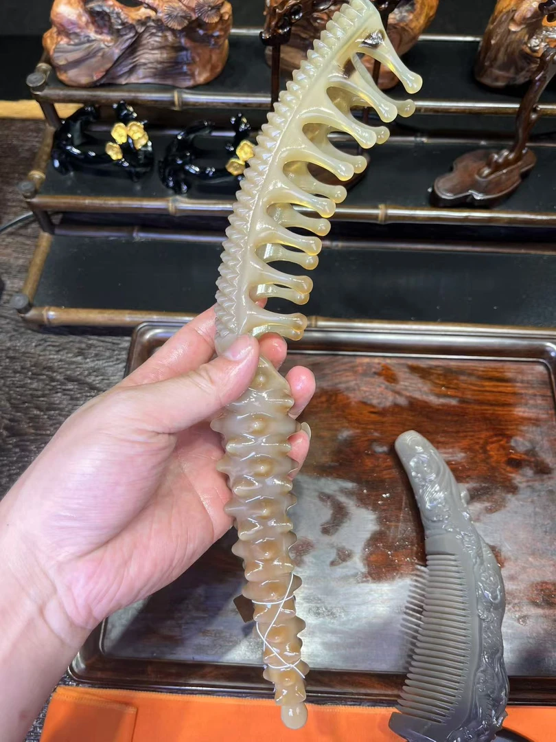 【活动款】精雕牛角梳按摩狗非遗（一物一拍）