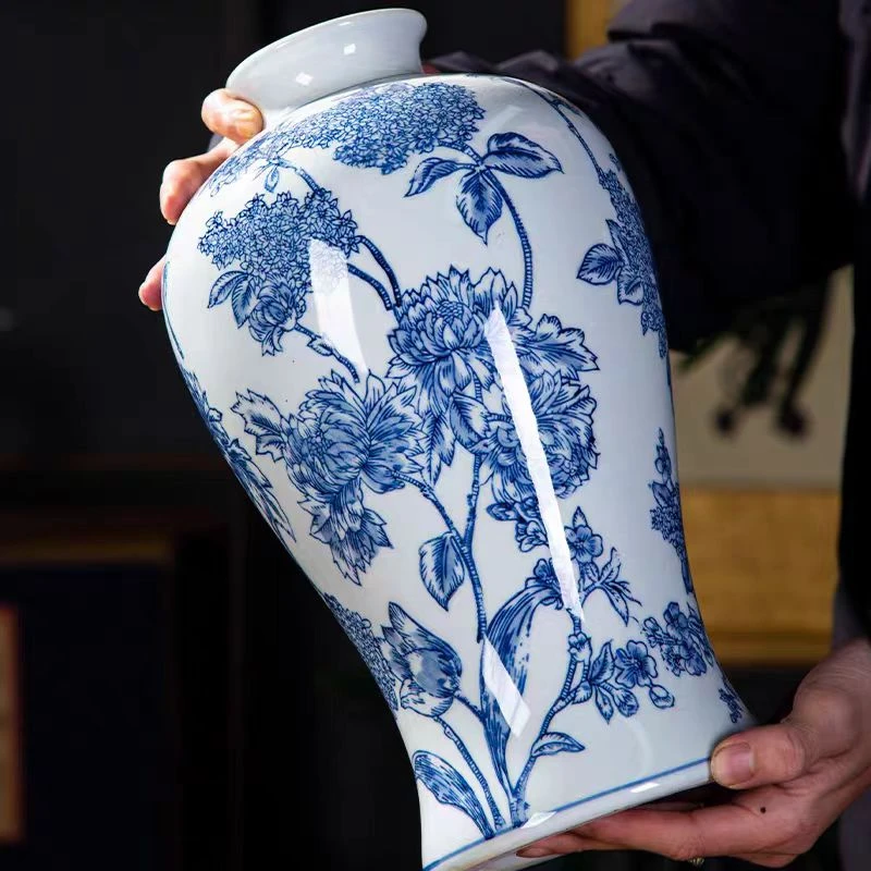 新中式典雅复古摆件家用客厅书房餐桌高级感青花瓷花瓶小梅瓶摆件