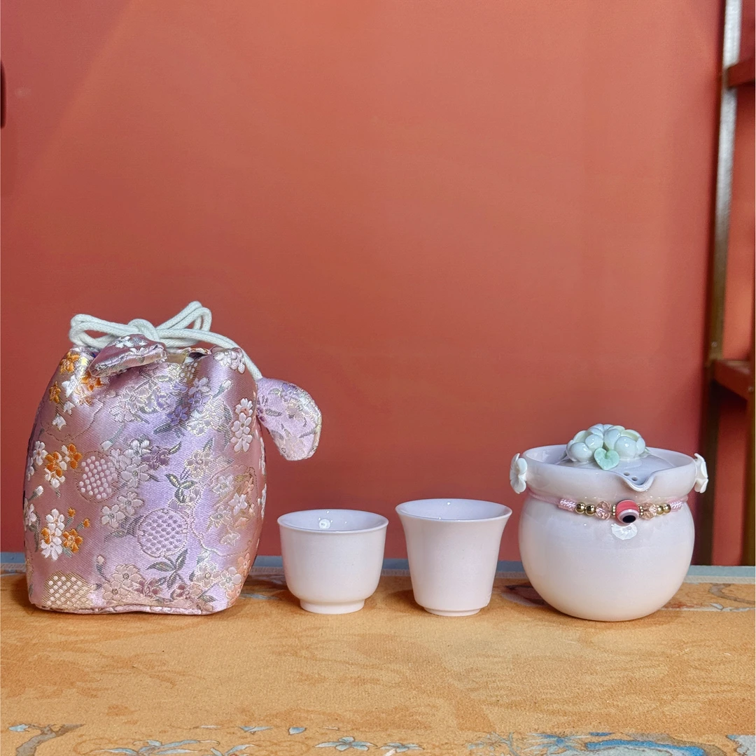 AA17粉色捏花一壶二杯带刺绣包