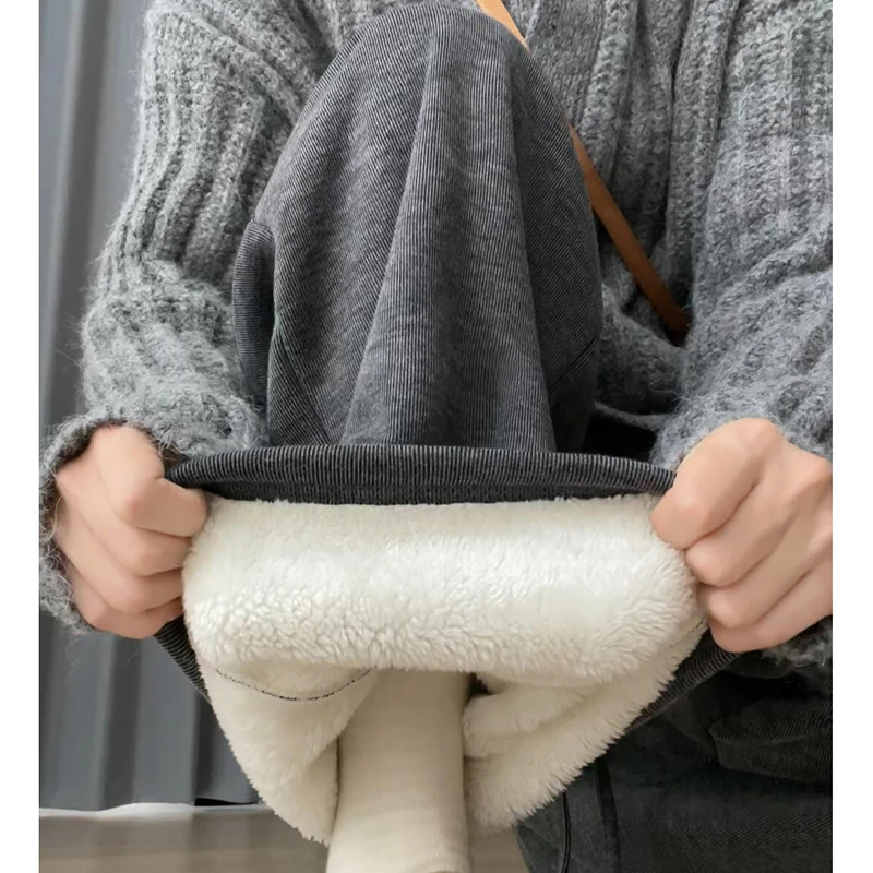 灰色糯米裤子女秋冬季2025新款宽松直筒休闲加绒加厚羊羔绒阔腿裤