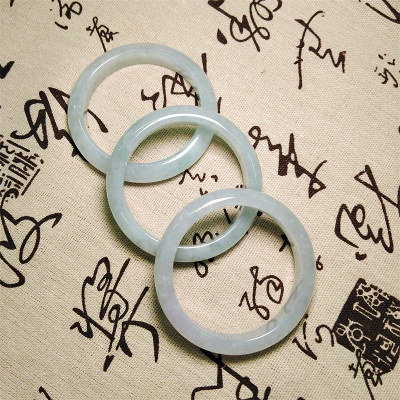 天然A货翡翠手镯多样性发一