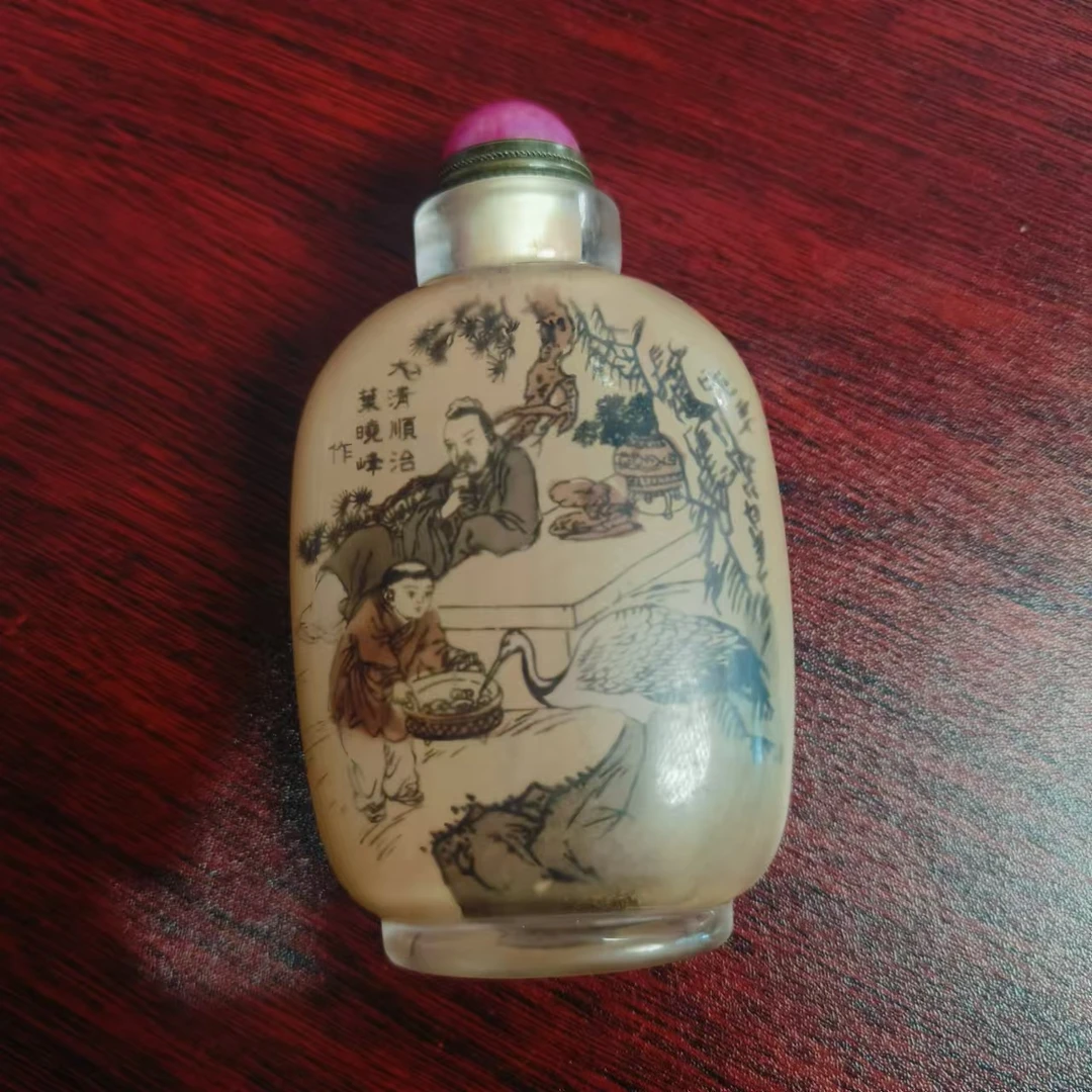 清/琉璃内绘人物纹鼻烟壶