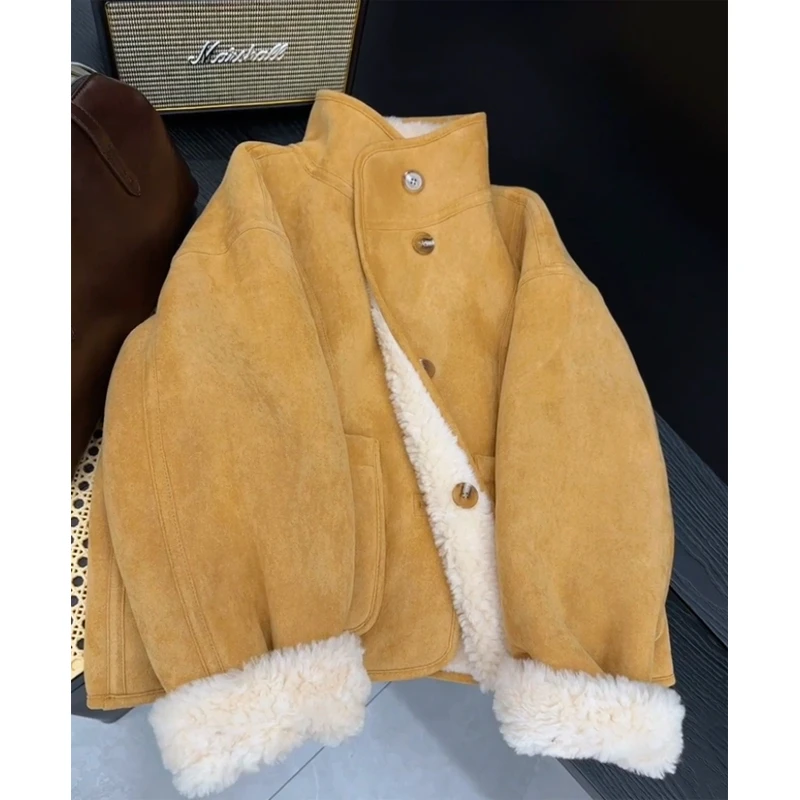 2025秋冬新款高级感小众设计拼接毛绒显瘦百搭短外套长袖开衫上衣