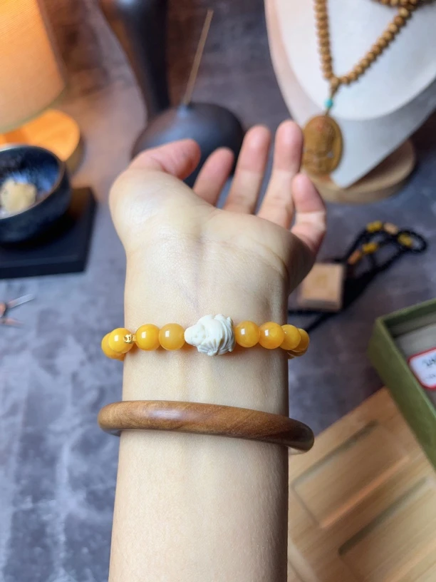非金属手链 【心生欢喜】国潮中式牙雕黄色手串手工