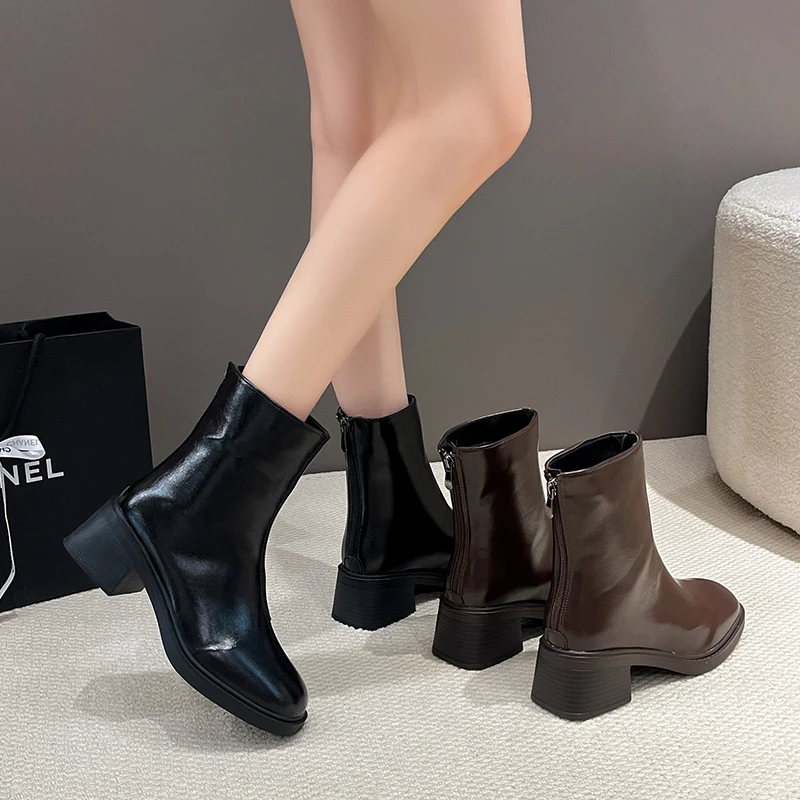 【万达撤柜】瘦瘦靴女方头百搭气质秋冬粗跟马丁靴女切尔西短筒靴子