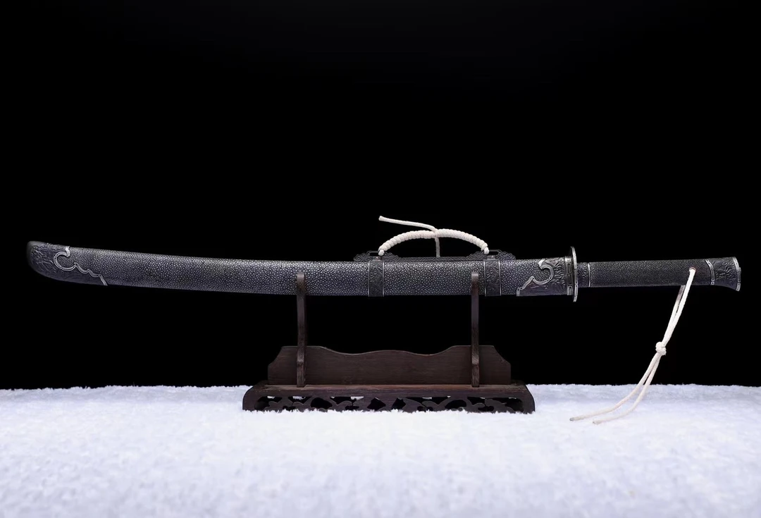 周强 作 铁装清刀陨铁雁翎刀 未开刃