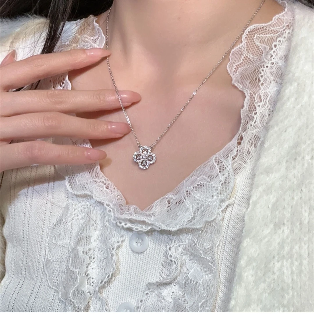 钛钢项链 满钻项链女幸运四叶草新款轻奢小众设计高级感毛衣链