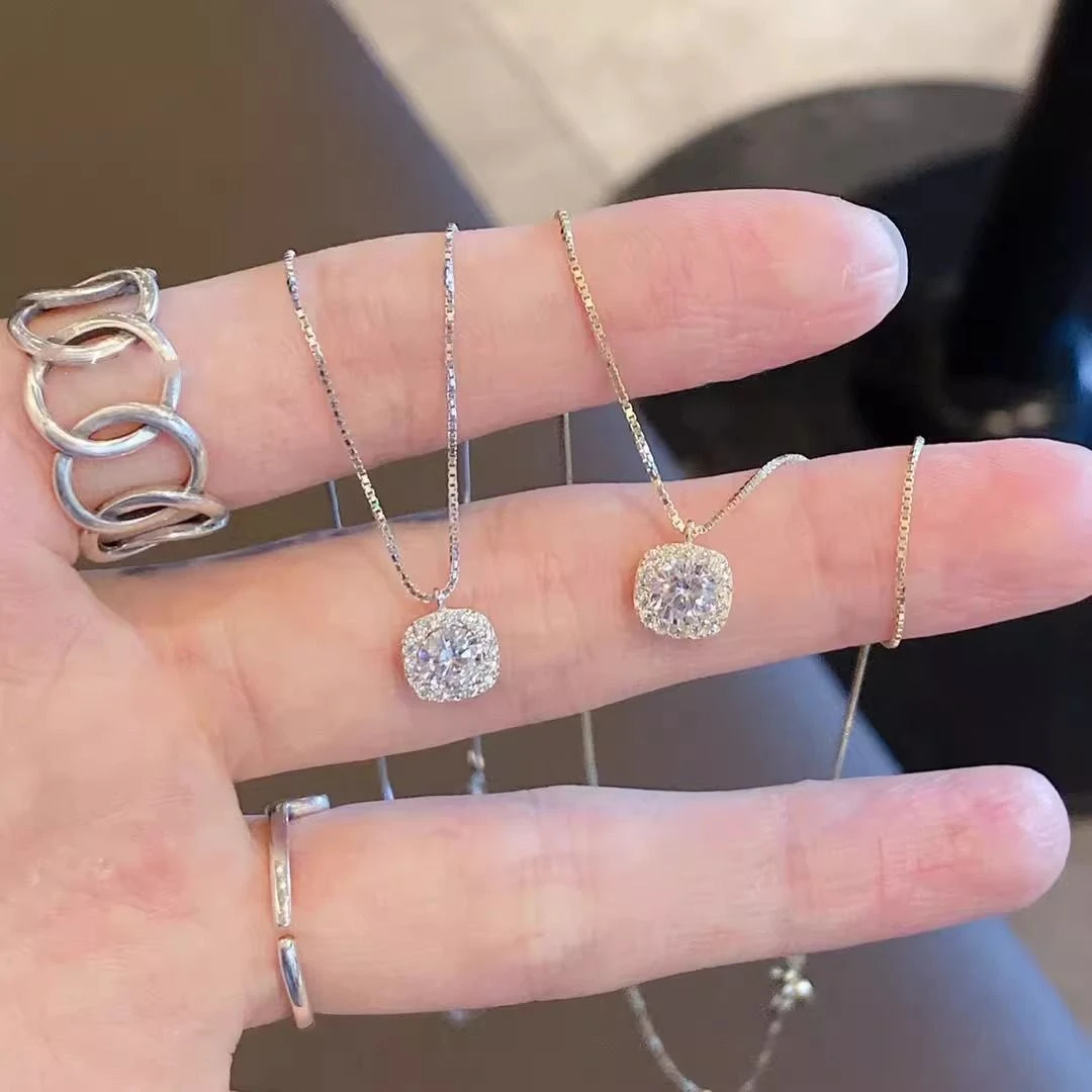 钛钢项链 小方钻项链女款轻奢小众设计感锁骨链毛衣链2024新款