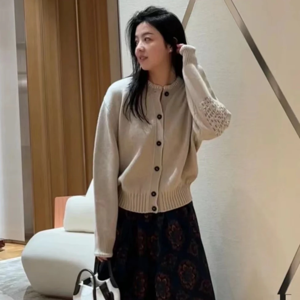 秋冬新品 老钱风贵族气质！重工刺绣山羊绒混纺开衫外套女