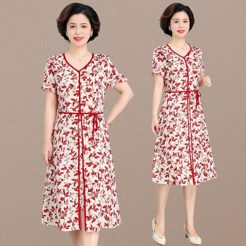 妈妈夏装连衣裙洋气新款大码女装收腰显瘦碎花高贵雪纺裙中老年人