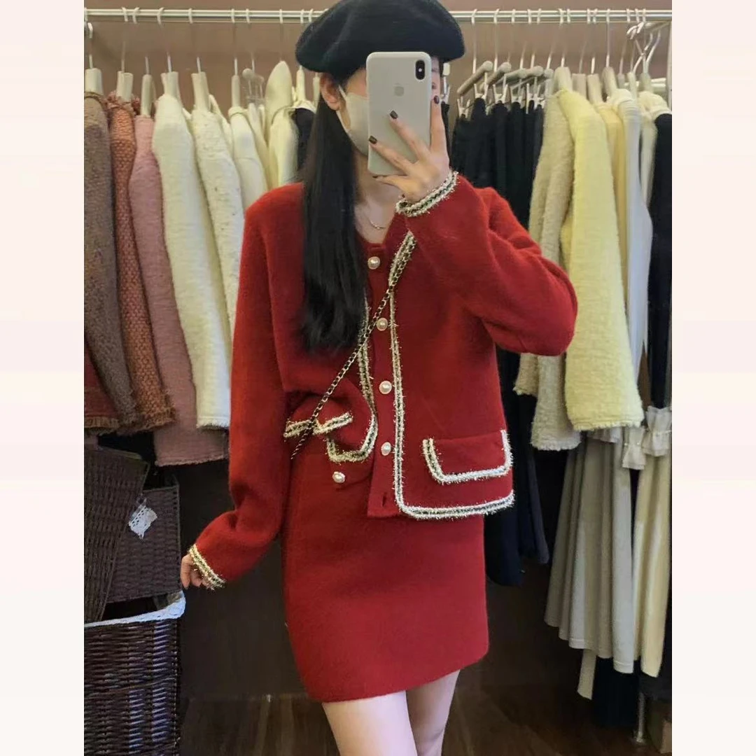 L婷婷推荐    【氛围小香】精致小香风针织套装23172